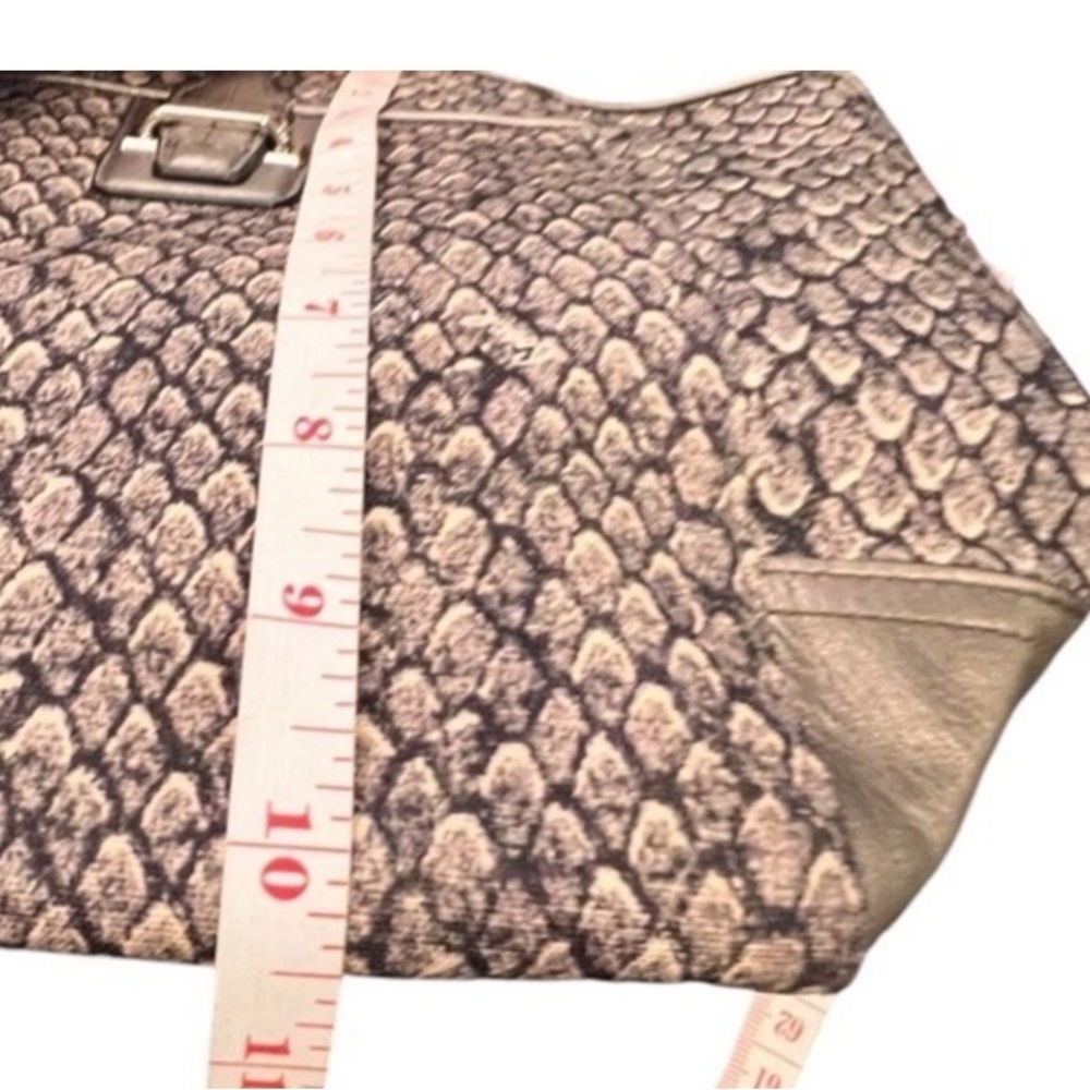 COACH "Taylor"  Python Snake
Print Alexis Carryall
Shoulder Bag - Picture 14 of 15